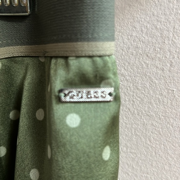 GUESS Adriana Wrap Skirt Size M Fluid Pleated A-line Fit Polka Dots & Ruffle - Picture 3 of 11